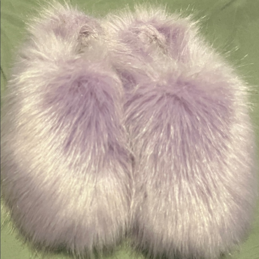 Lavender Fluffy Women's Slippers - Picture 2 of 3